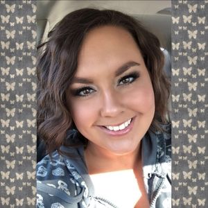 Meet your Posher, Renee